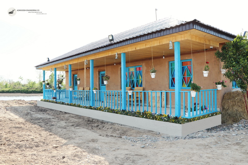 سوئیت های اقامتی با طرح بومی و سنتی گیلانی مجموعه گردشگری دیلباب واقع در کرباسده طراحی و اجرا توسط گروه مهندسی آزموده